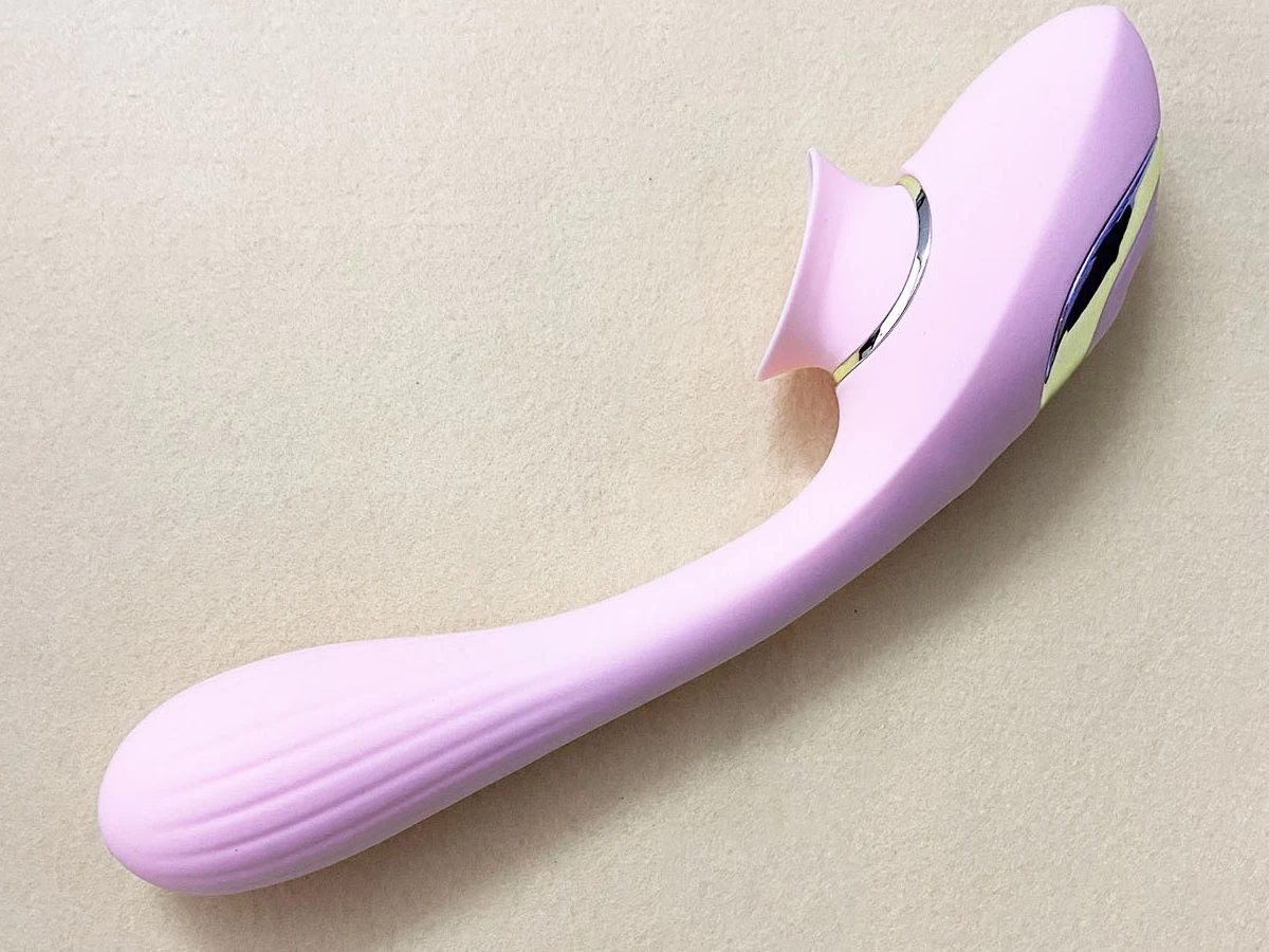 Lưỡi liếm 2 đầu pin sạc nhỏ gọn ch&iacute;nh h&atilde;ng