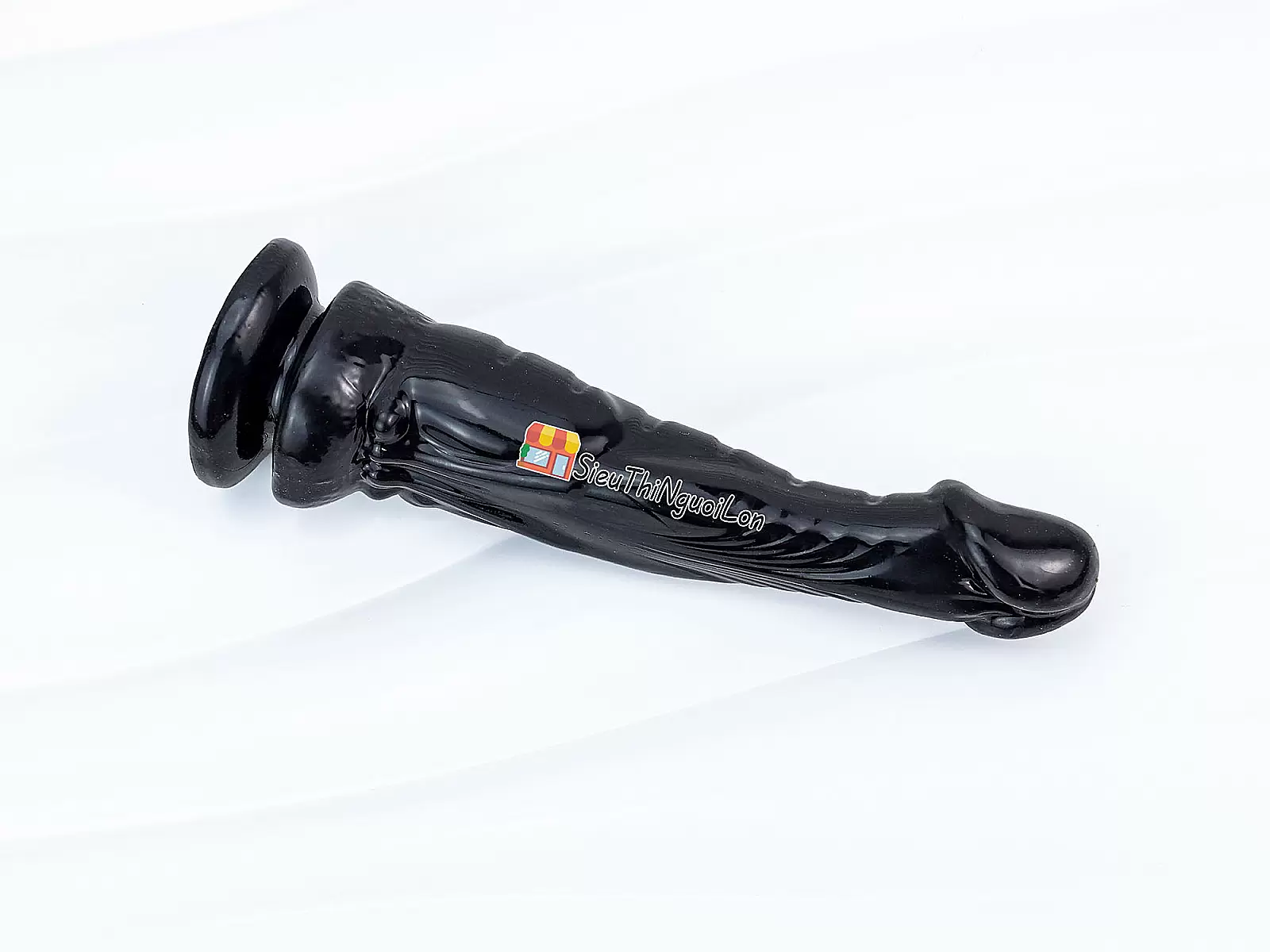 Dương vật giả có đế silicon mềm mại màu đen quyến rũ