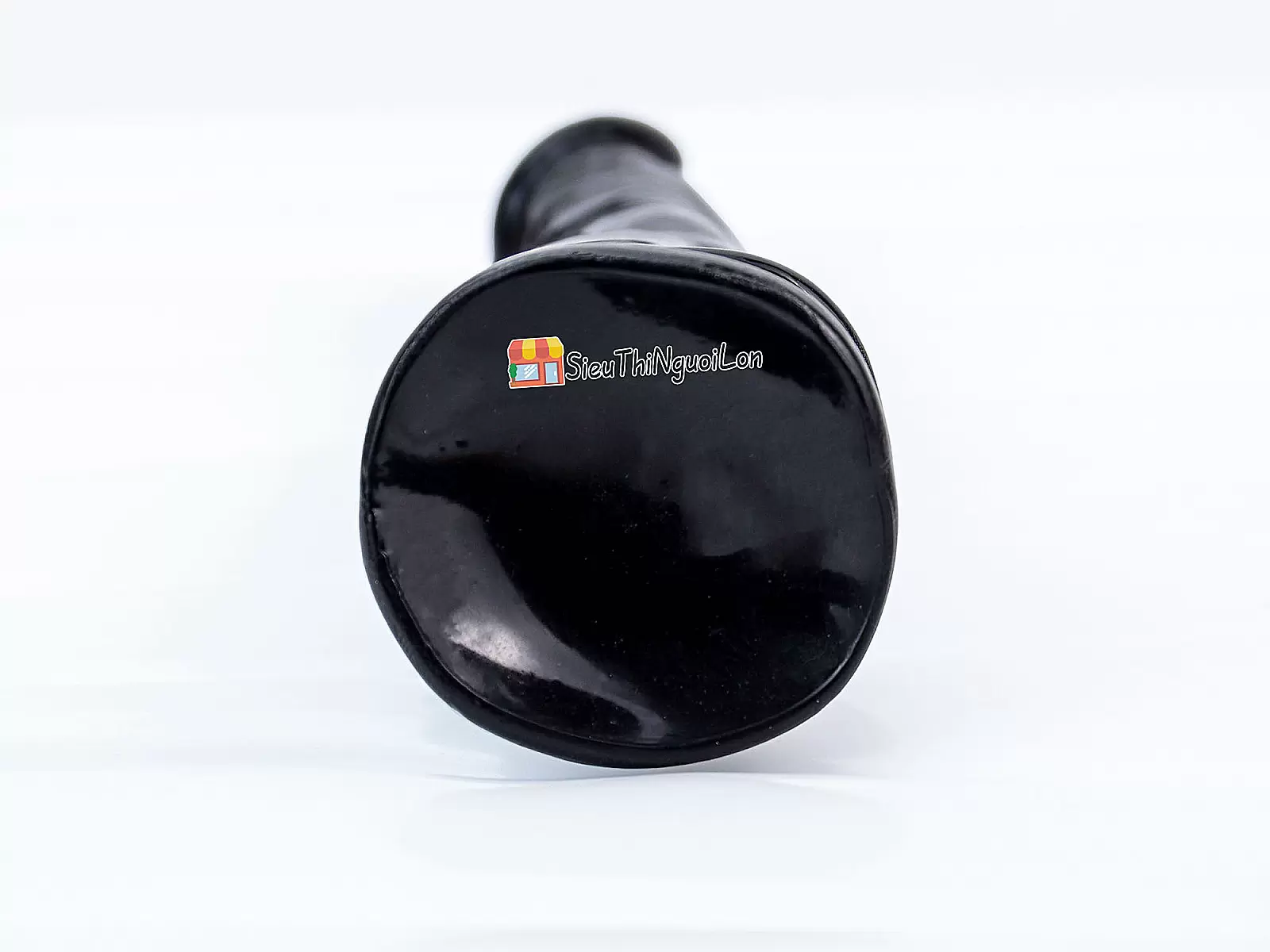 Dương vật giả có đế silicon mềm mại màu đen quyến rũ