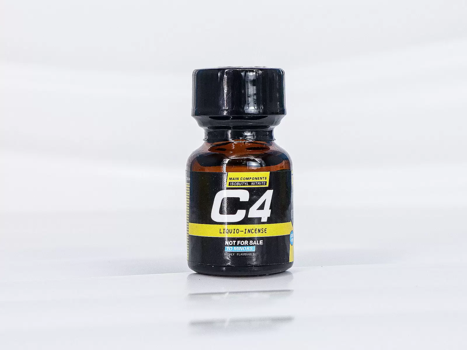 Popper C4 Yellow 10ml – hương vàng nhỏ gọn