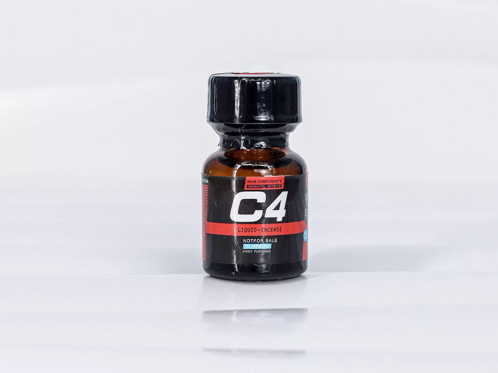 Popper C4 Red 10ml – hương đỏ nhỏ gọn
