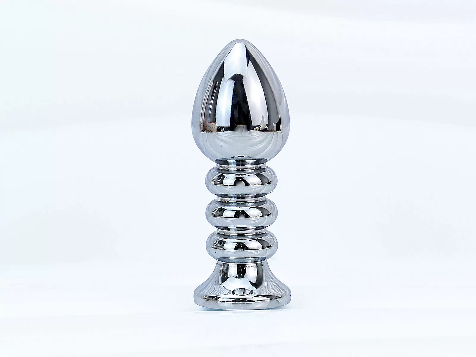 Plug kích hậu inox đế pha lê – sang trọng mát lạnh