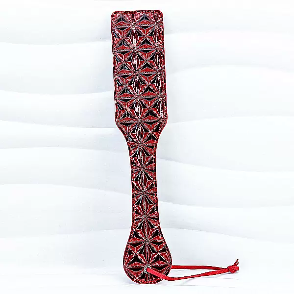 Cây quất mông BDSM đỏ – kích cuộc yêu nồng cháy