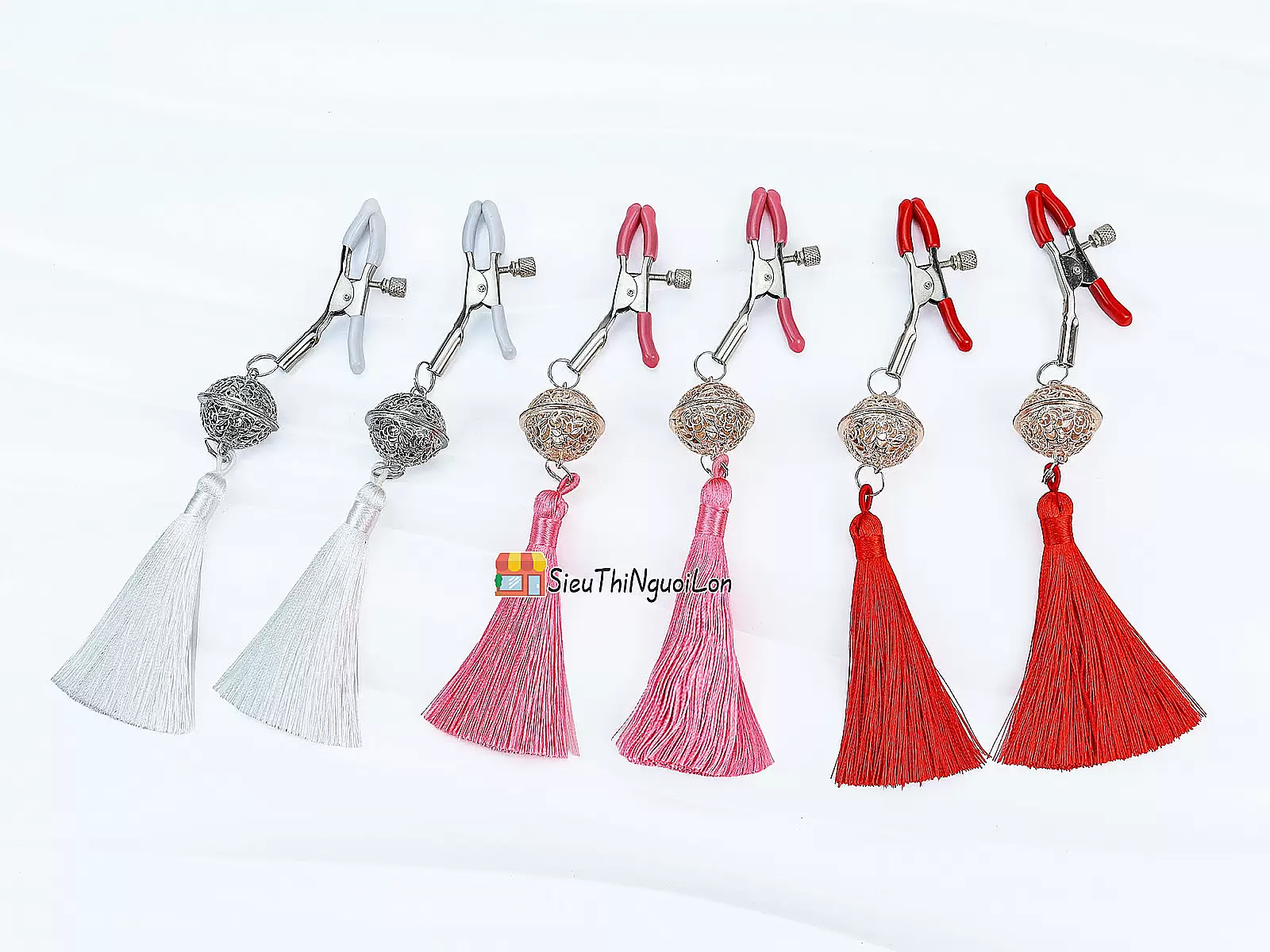 Lục lạc kẹp ti bạo dâm 3 màu kích thích dành cho nữ