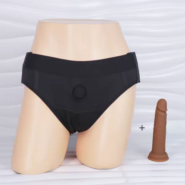 Quần chip tam giác + dương vật giả có đế sự kết hợp hoàn hảo