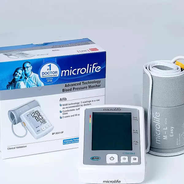 Máy đo huyết áp bắp tay Microlife A5 – chính xác cao
